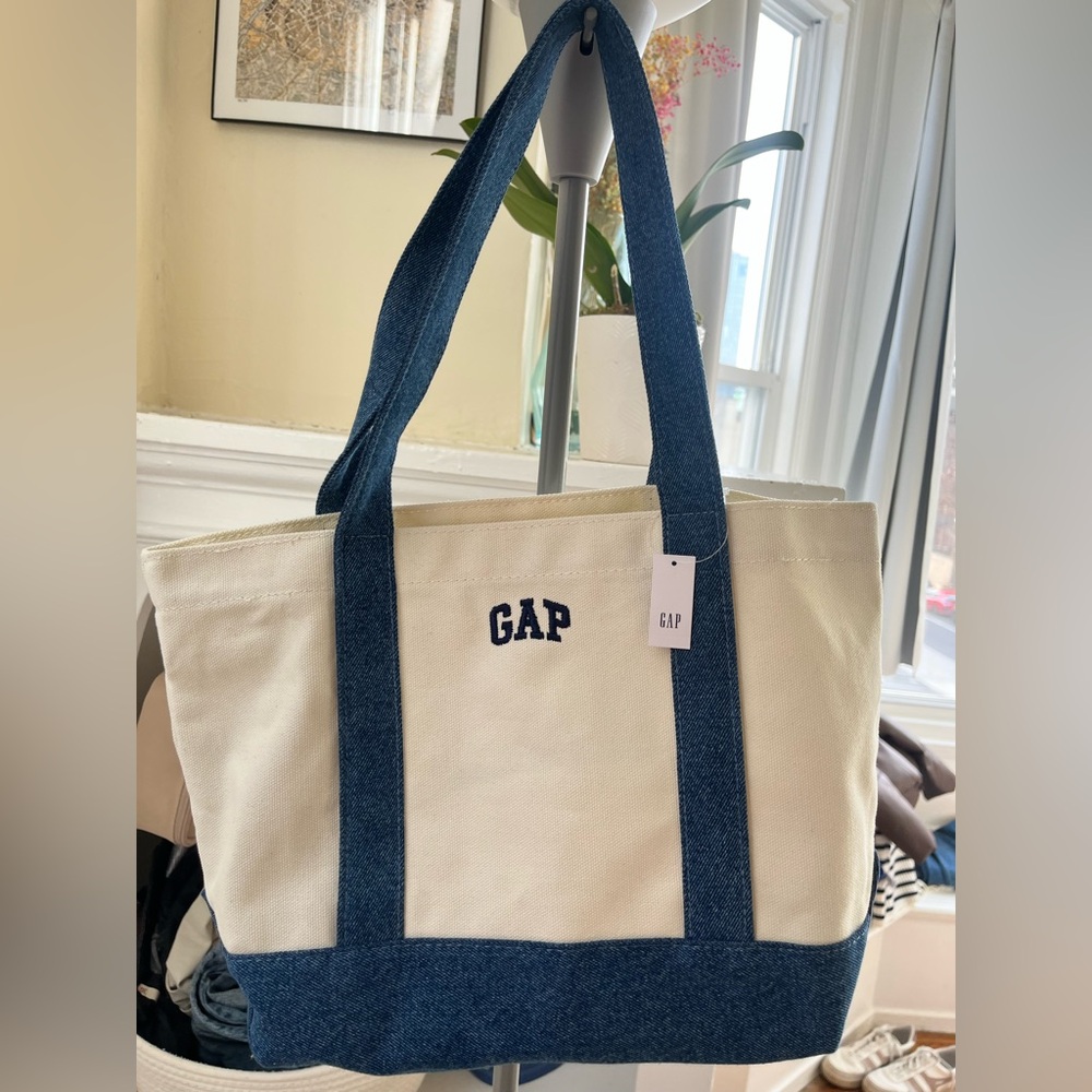 Brand new with tags GAP tote bag